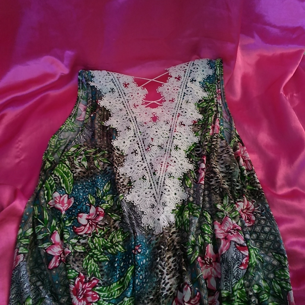 Mixed print tank top with lace detail on back